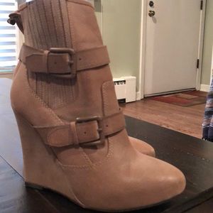 Joie booties, 36 1/2